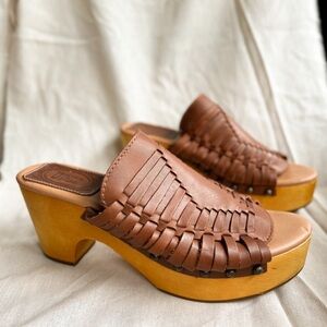 DINGO Leather Dreamweaver Wood Platform Woven Sandals Womens 9.5